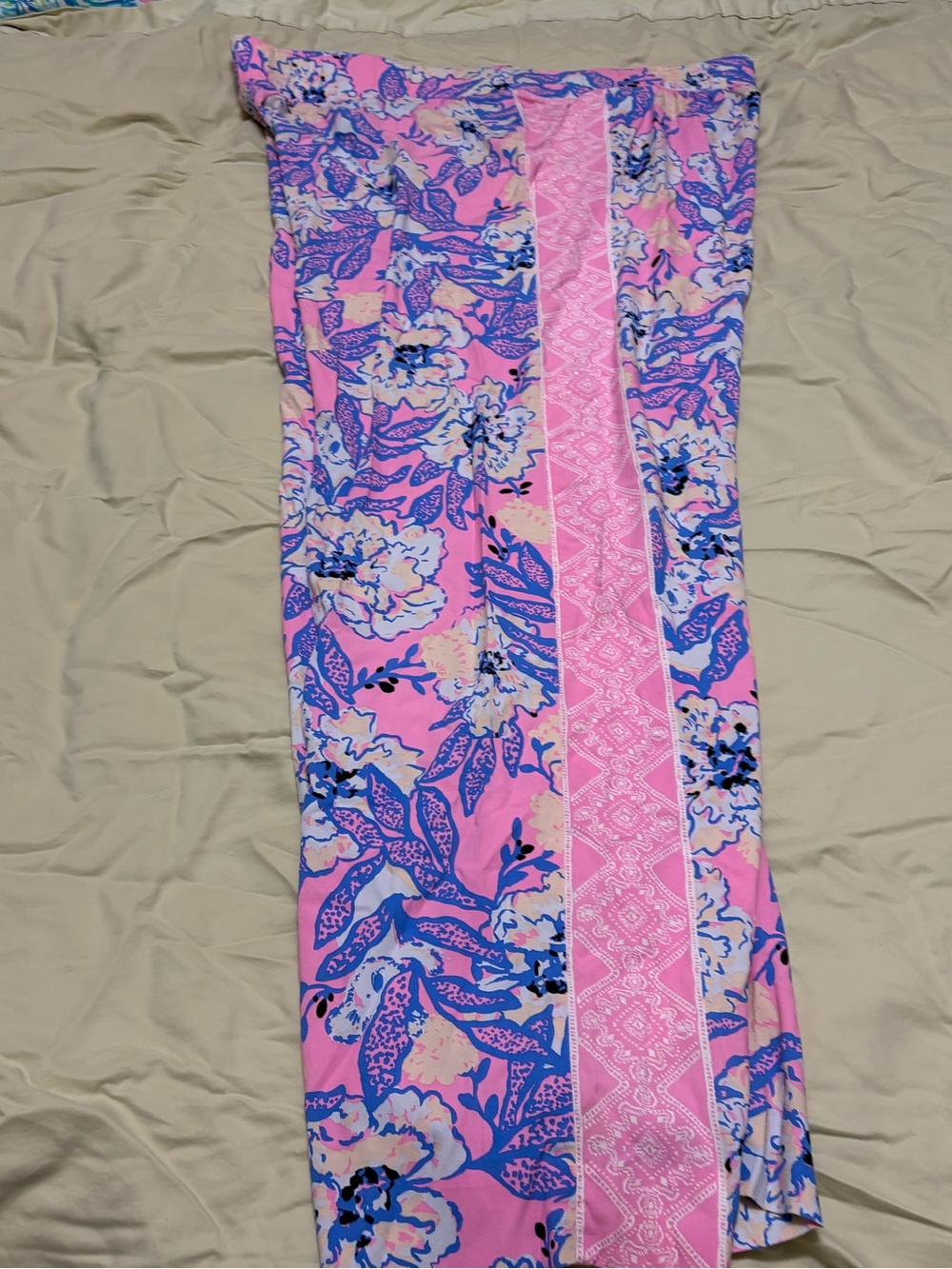 Lilly Pulitzer Pink Floral leggings with Blue Accents